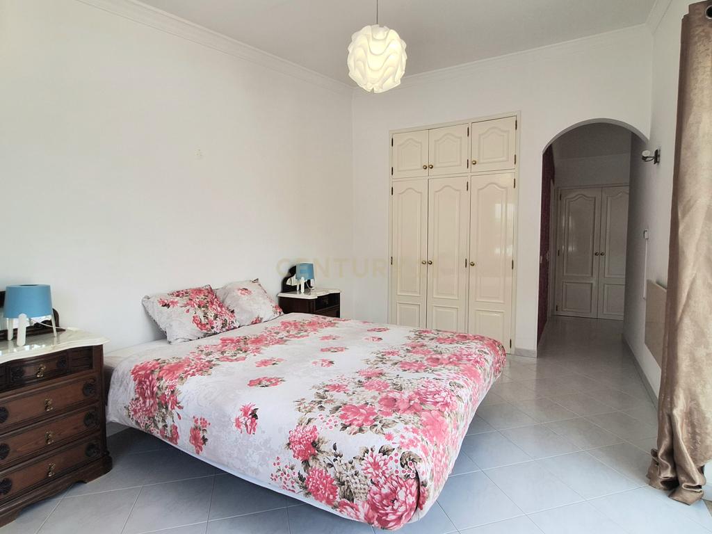 Moradia isolada com 4 quartos na Quinta dos Álamos - Guia - Image 30