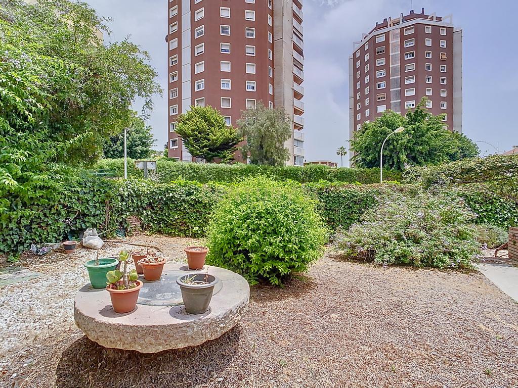 À Venda! Terreno Urbanizável com Edificações em El Limonar, Málaga - Image 19