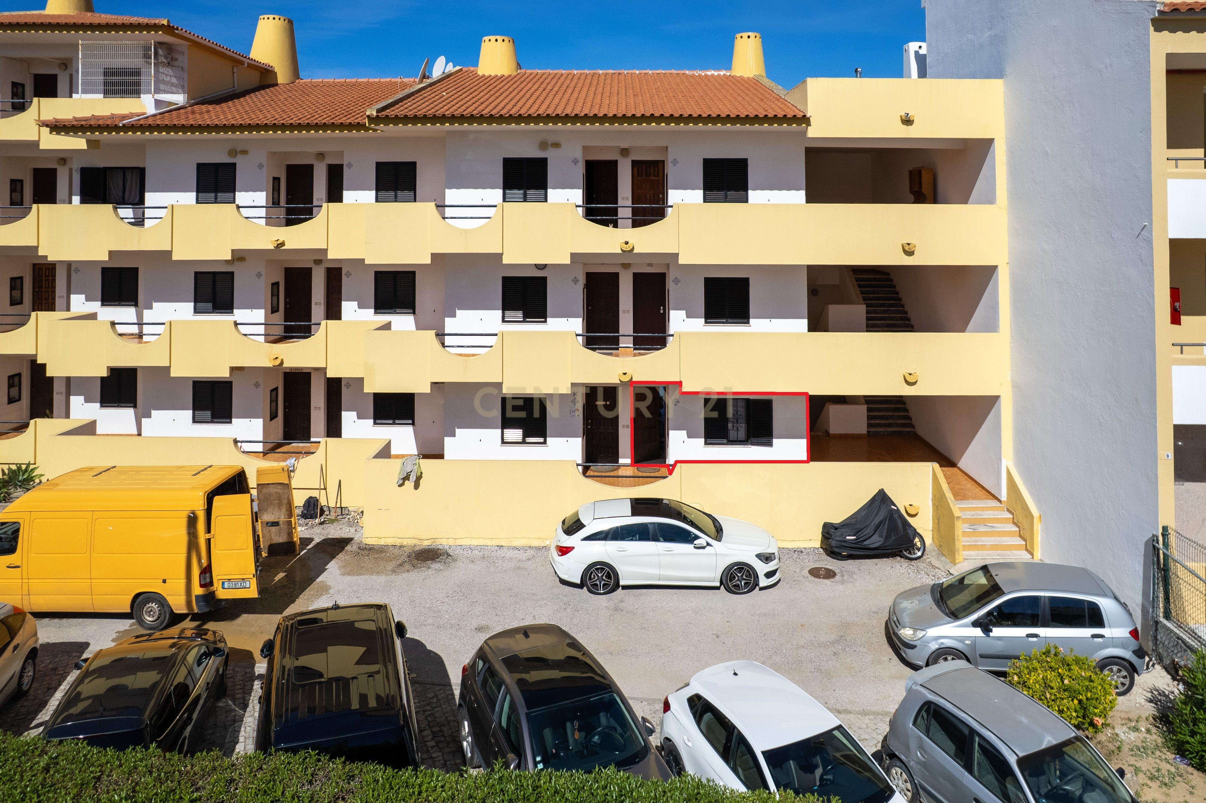 Fotografia 6 de T2 com 95 m² em Albufeira, Condomínio com Piscina, Arrecadação e Estacionamento
