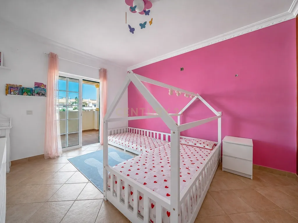 Moradia com 3 quartos e jardim nas Ferreiras, Albufeira - Image 21
