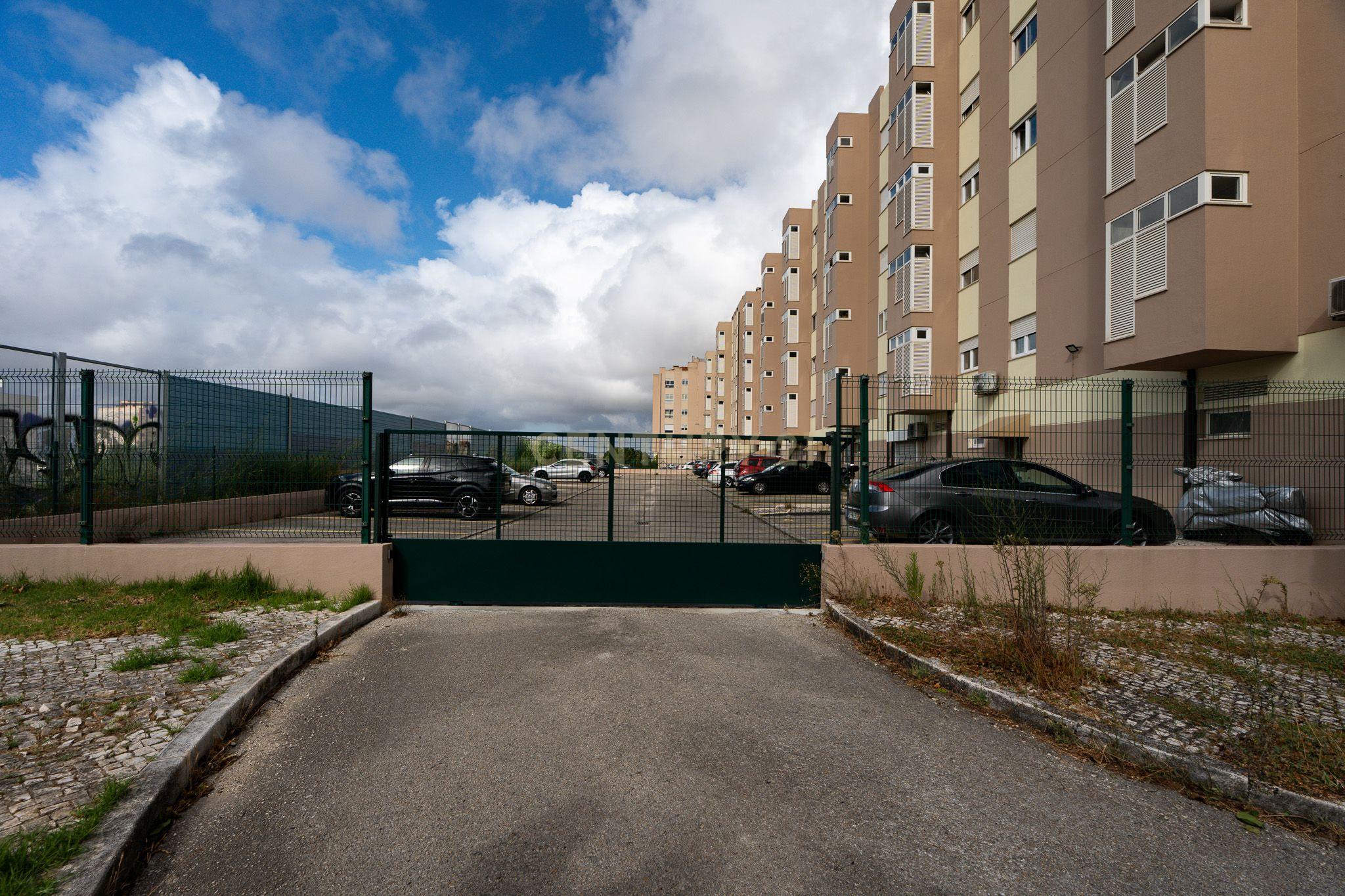 Fotografia 3 de Lugar de estacionamento à venda – Alto da Faia II, Telheiras