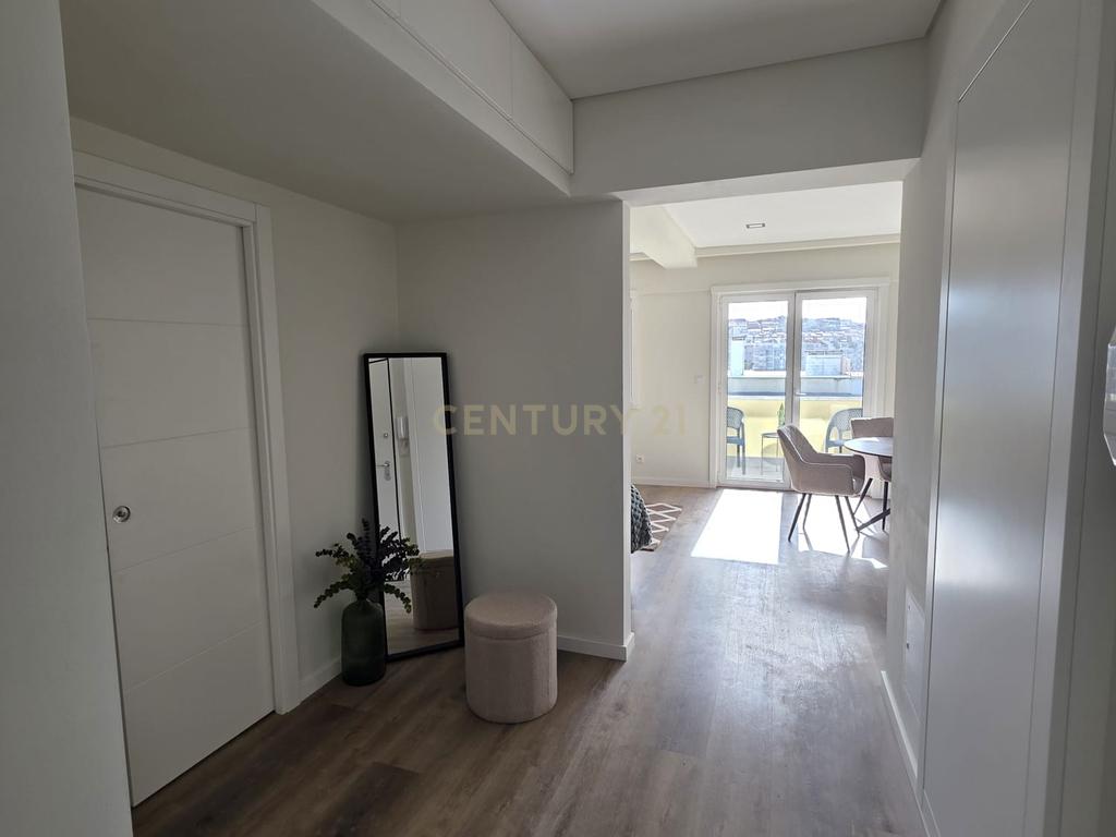 Apartamento T3 Novo em Benfica | varanda aberta | suite | 2 elevadores e 2 Anos de Garantia - Image 2