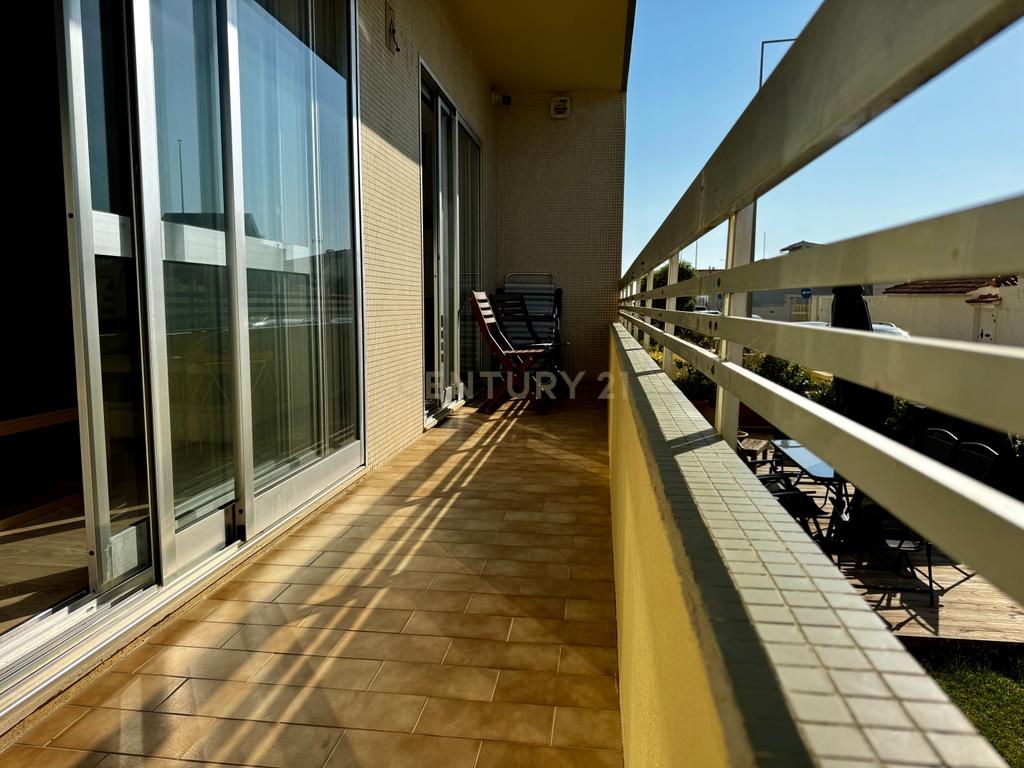 T3 COM VIVÊNCIA DE ANDAR-MORADIA | JARDIM E TERRAÇO PRIVATIVOS | A 150 M DA PRAIA DE Mindelo, Porto - Image 8