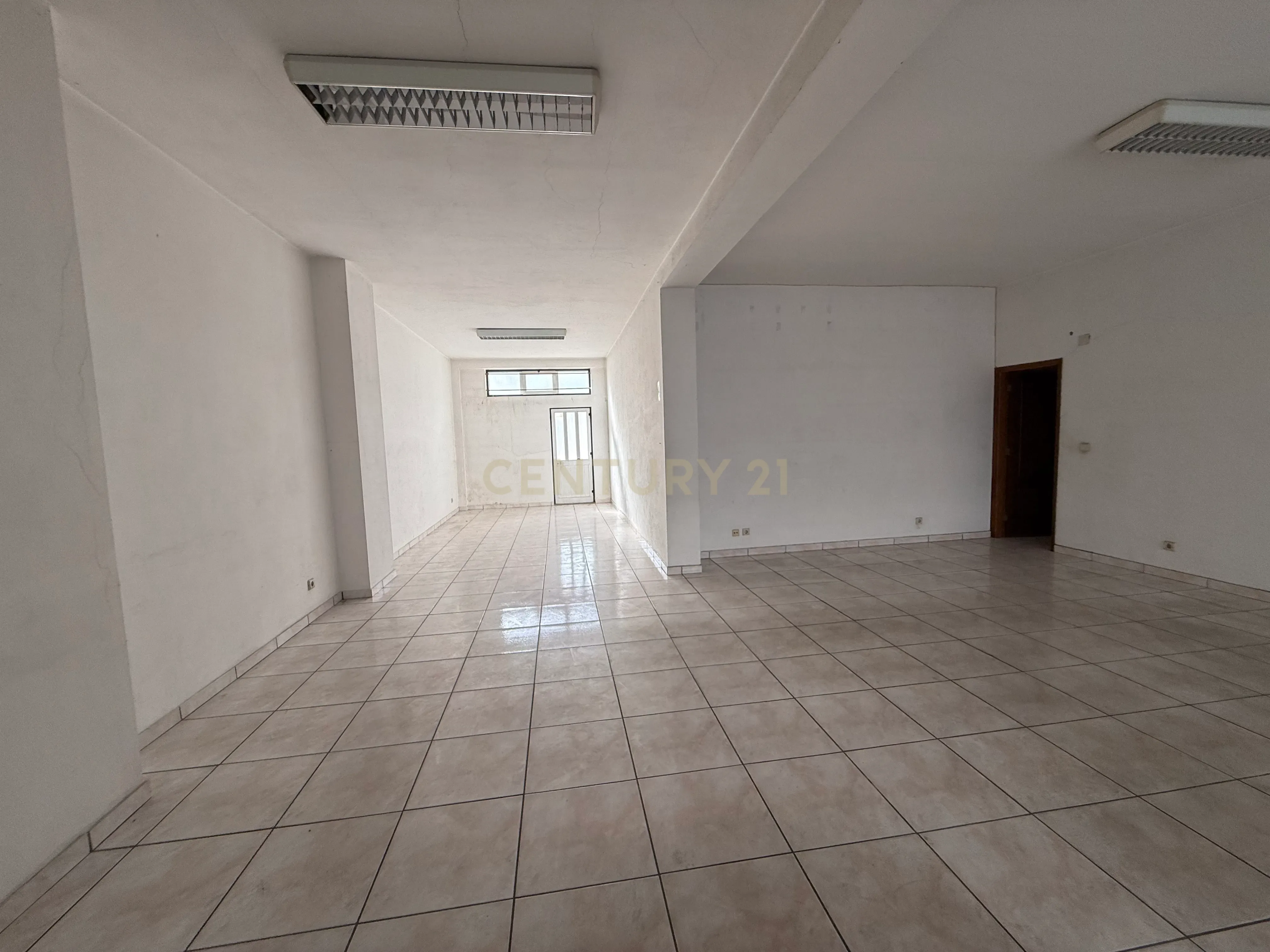 Fotografia 10 de ESPAÇO COMERCIAL , Vale D’Alvaro #BRAGANÇA
