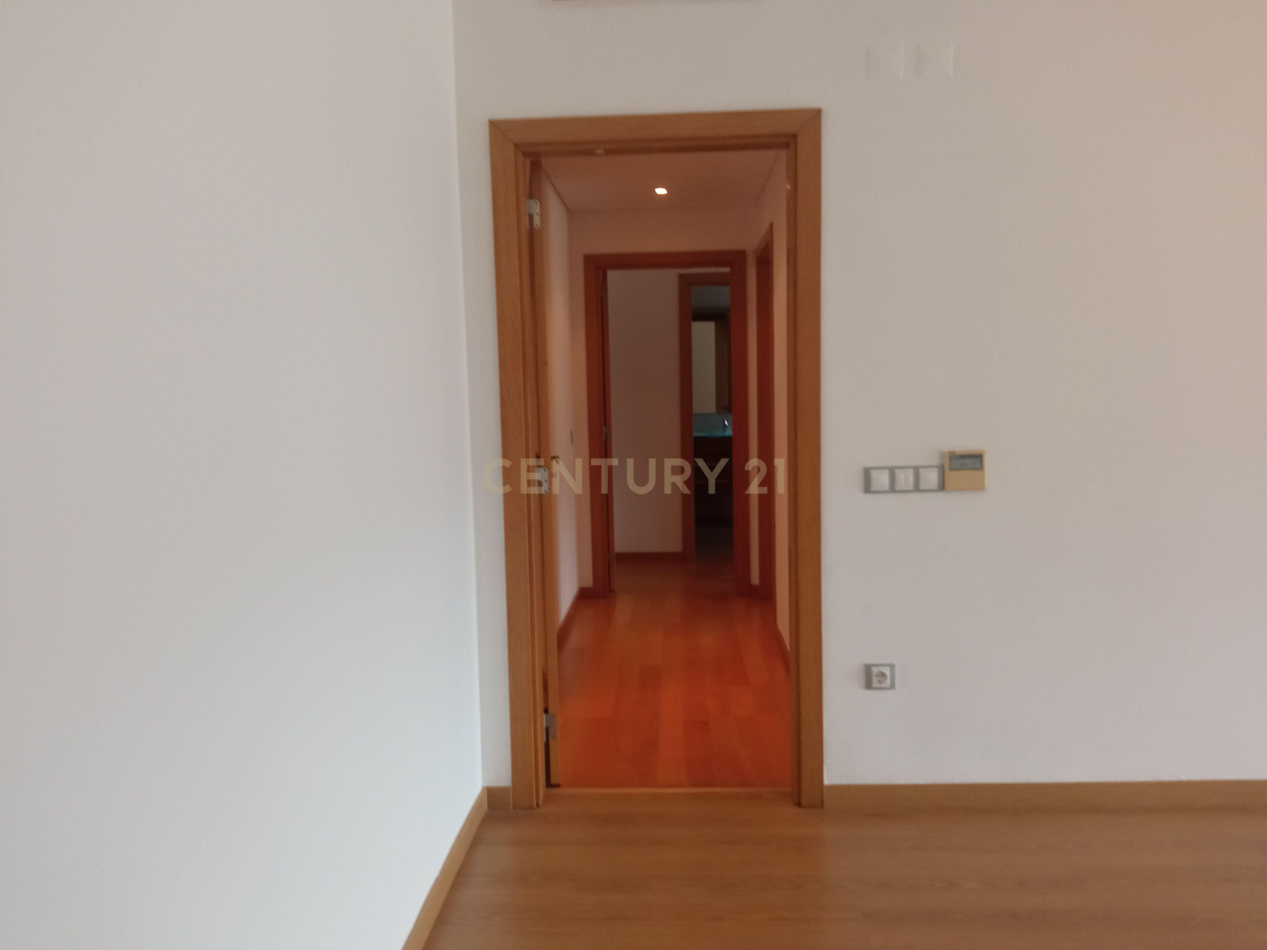 Fotografia 11 de Apartamento T2 em Condomínio fechado para arrendamento