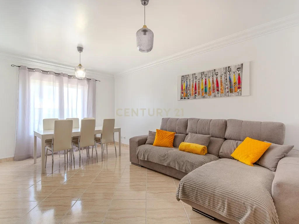 Apartamento T2 | Logradouro | Estacionamento | Olhão - Image 14