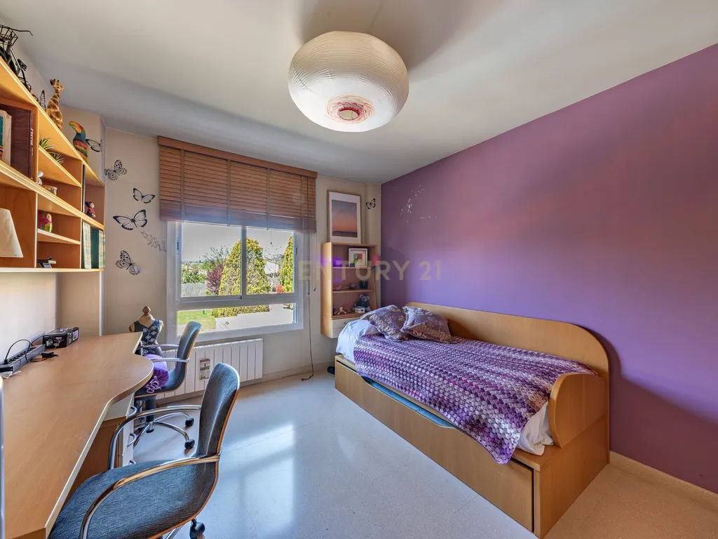 Luminoso chalet de esquina em Sant Cugat del Vallès. - Image 12