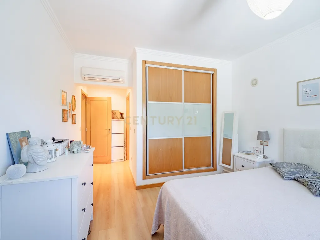 Moderno Apartamento T2 em Amora, Seixal - Image 25