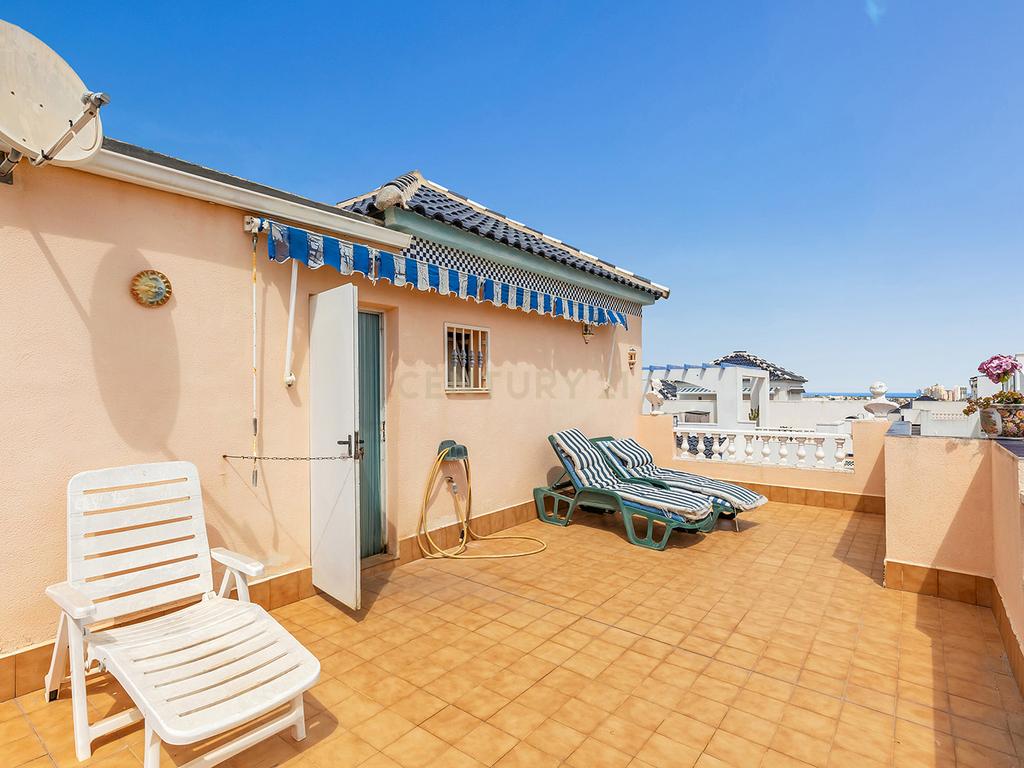 Chalet em Torrevieja, Alicante — Oportunidade de Investimento - Image 30