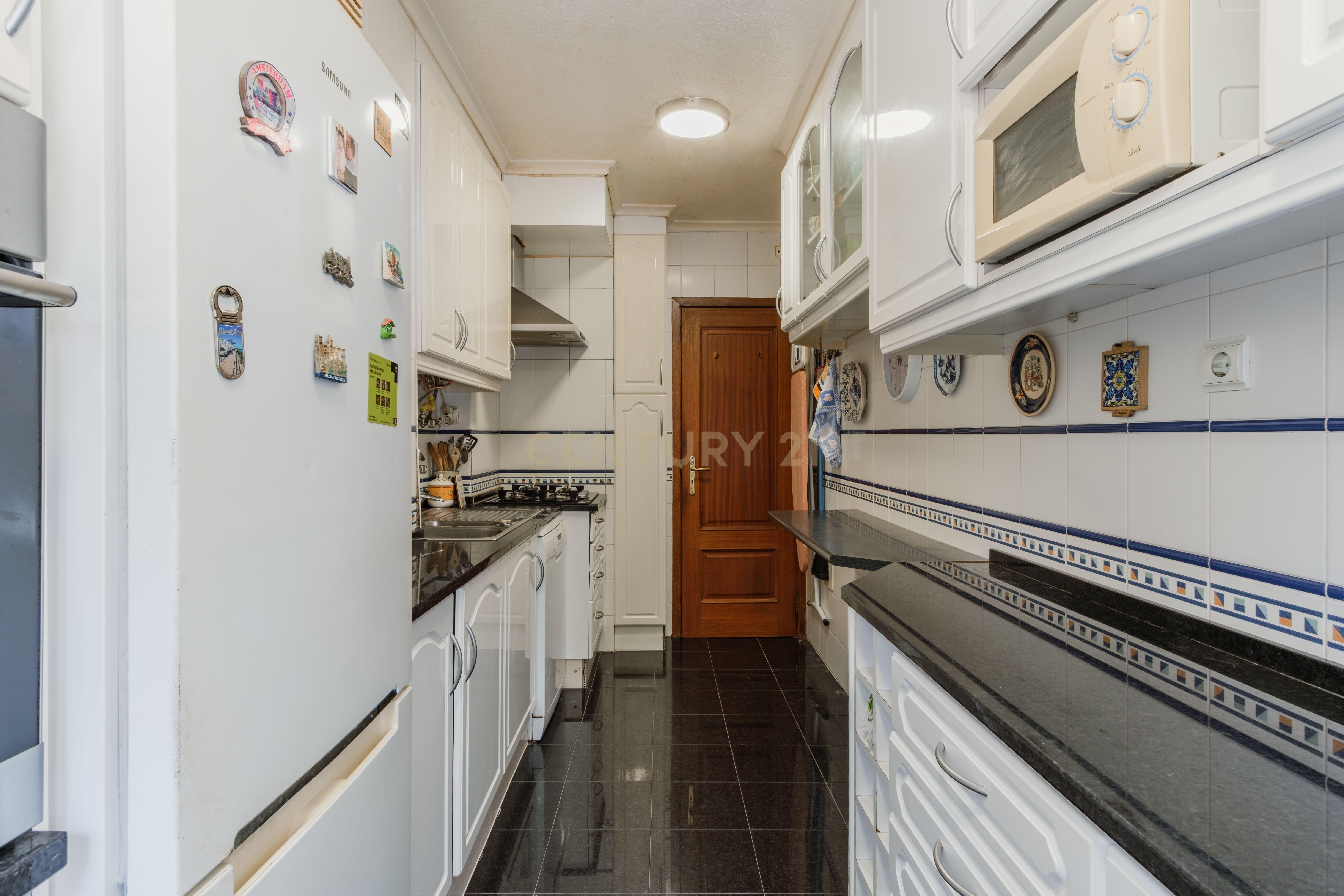 Fotografia 3 de Apartamento T3 com elevador, estacionamento e arrecadação em Benfica