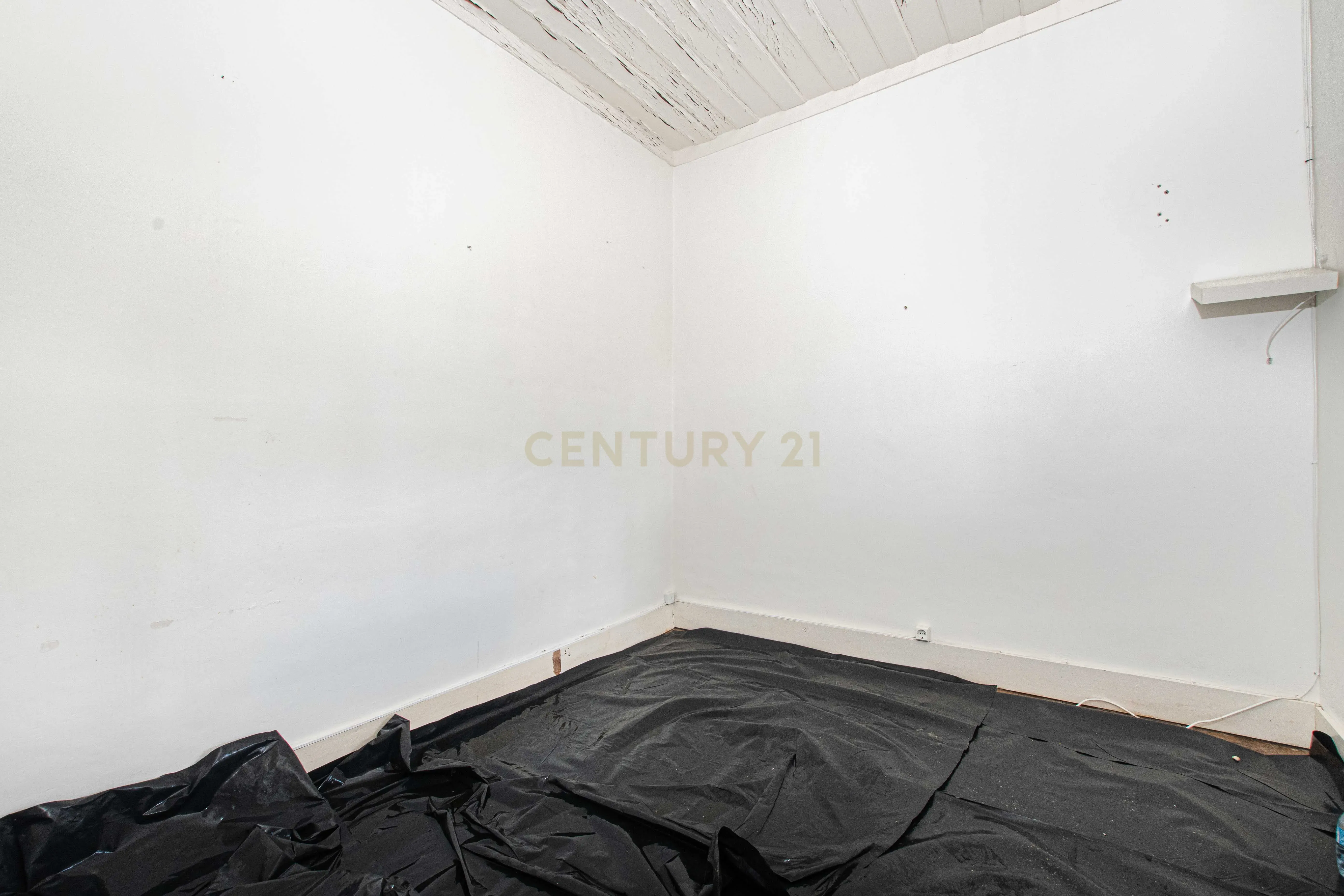 Fotografia 7 de Casa Senhorial T4+2 com Terreno, Garagem para Várias Viaturas e Elevado Potencial de Valorização | Tomar