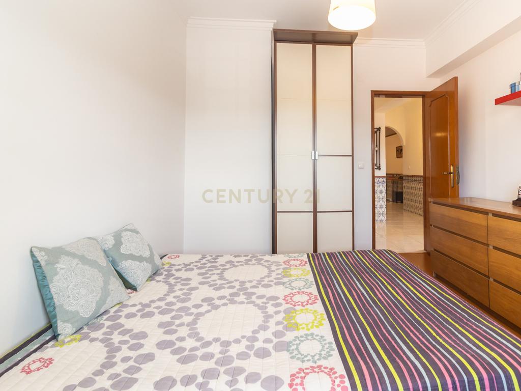 Apartamento T2 com Parqueamento, Elevador, Pronto a Habitar – Uma Oportunidade a Não Perder - Image 27