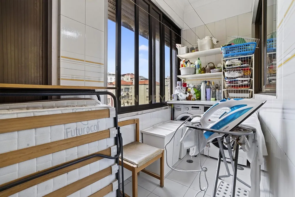 Apartamento Moderno em Campo Grande, Lisboa - 4 Quartos e Vista Panorâmica - Image 33