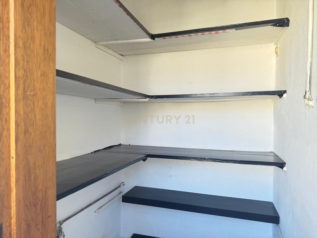 Arrendamento T3 com Garagem | Boas Áreas | Bairro de Santa Apolónia - Image 9