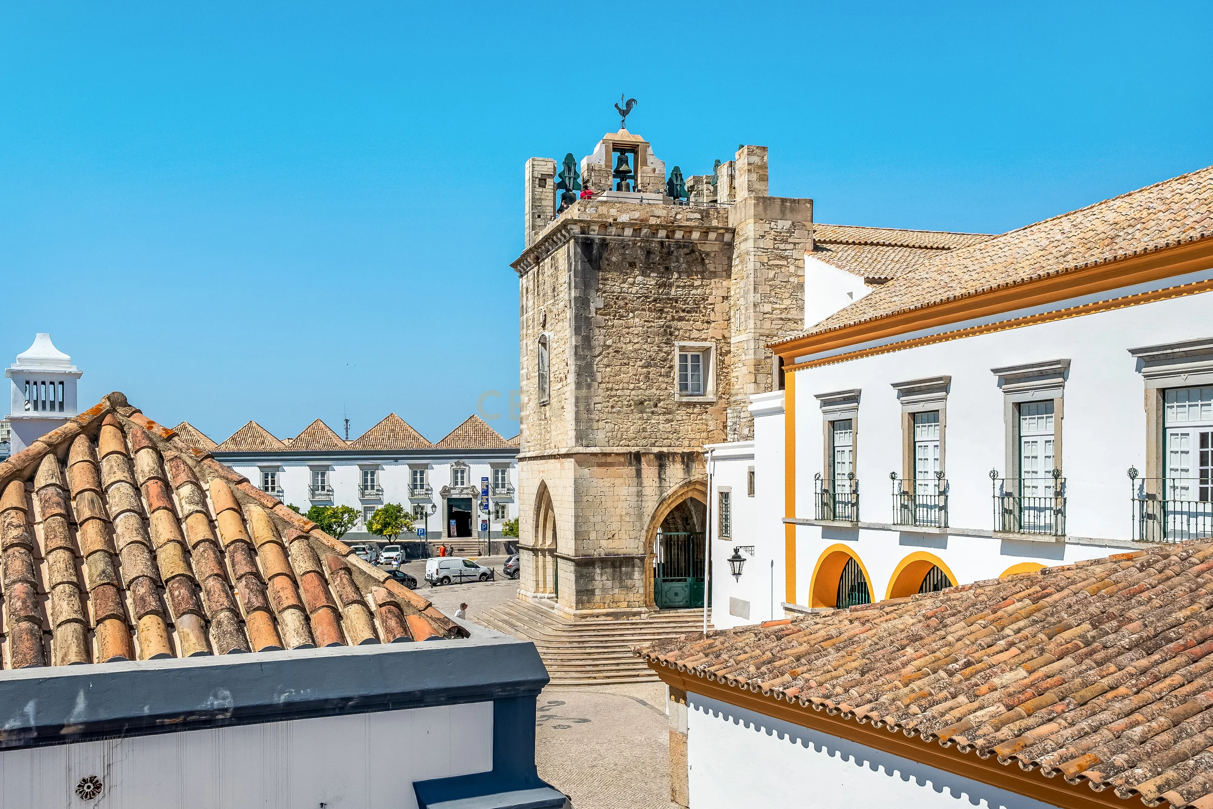 Fotografia 3 de Moradia T3+1 |Terraço com vista Panorâmica sobre a Ria Formosa e a Igreja da Sé |Zona Histórica – Cidade Velha de Faro