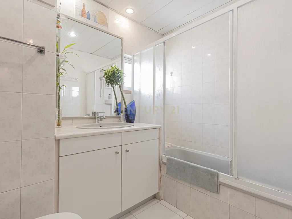Magnífico apartamento T2 no Feijó - 1 andar com elevador - Image 20