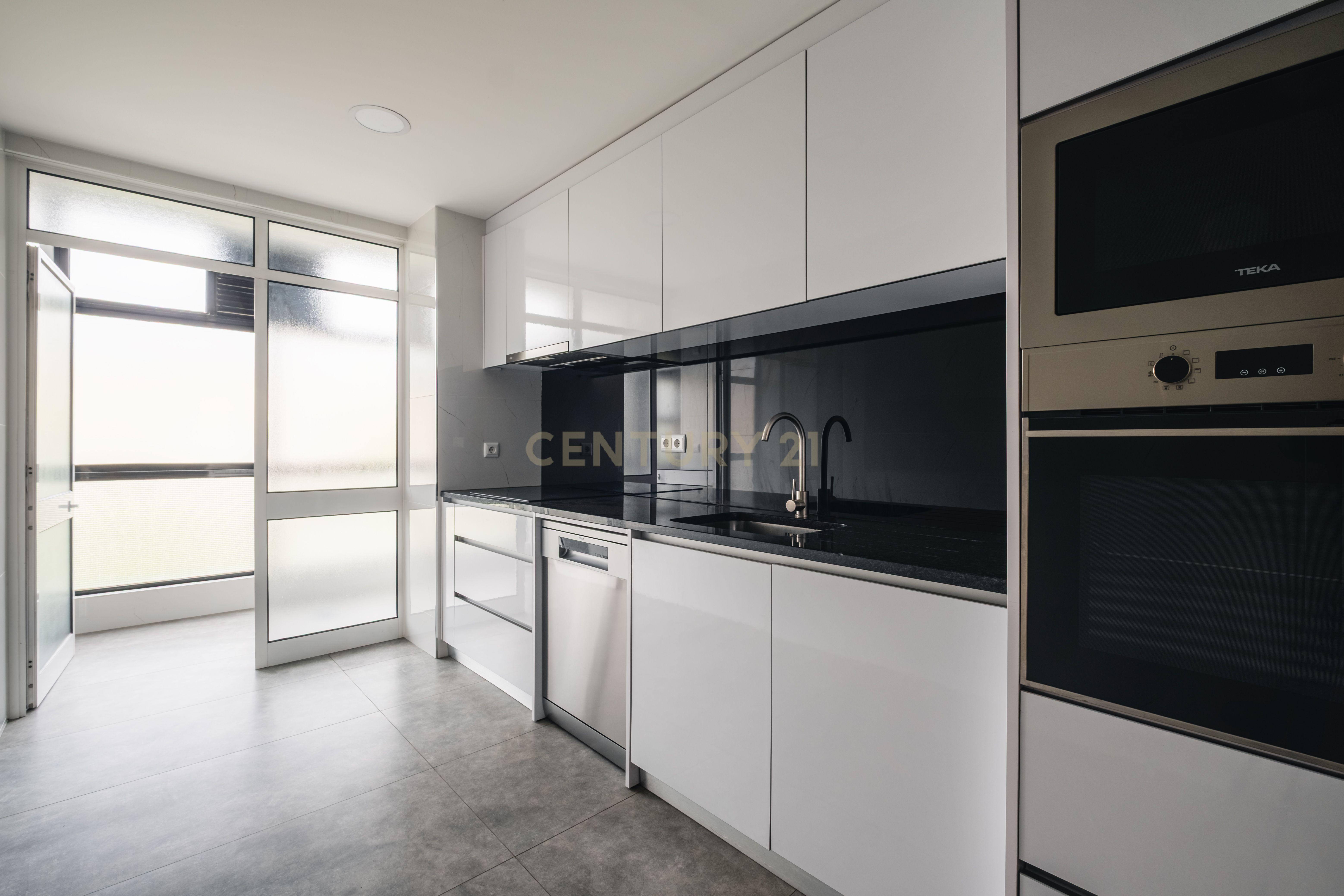 Fotografia 3 de Apartamento Renovado T2 em Vila Nova de Gaia