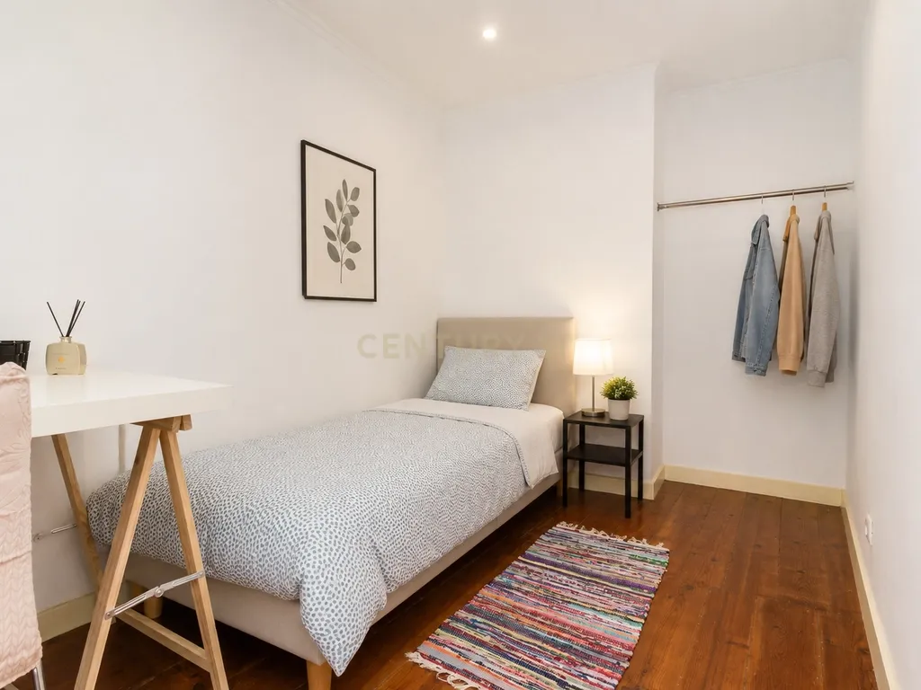Apartamento T2 em Santa Maria Maior, Lisboa - Oportunidade Única - Image 16