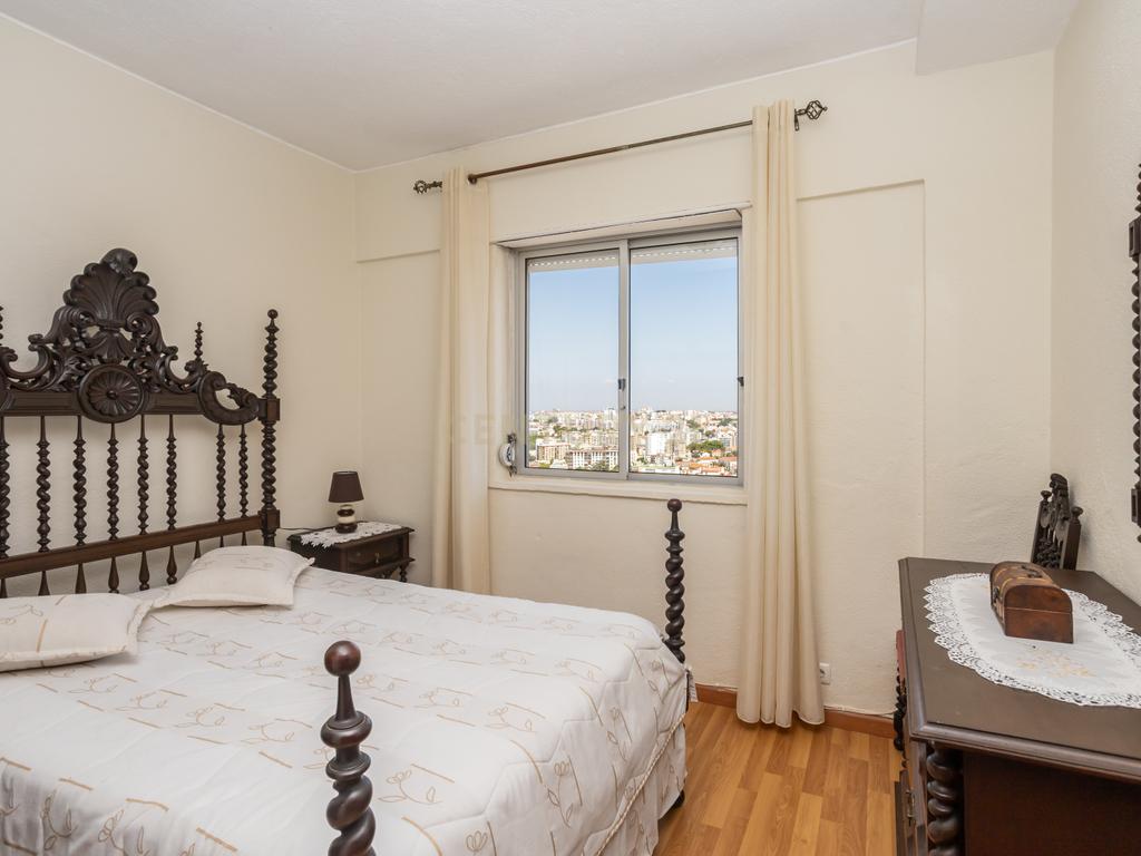 Apartamento T3 com Vista Deslumbrante sobre a Baía de Setúbal – Bairro dos Pescadores, Reboreda - Image 14