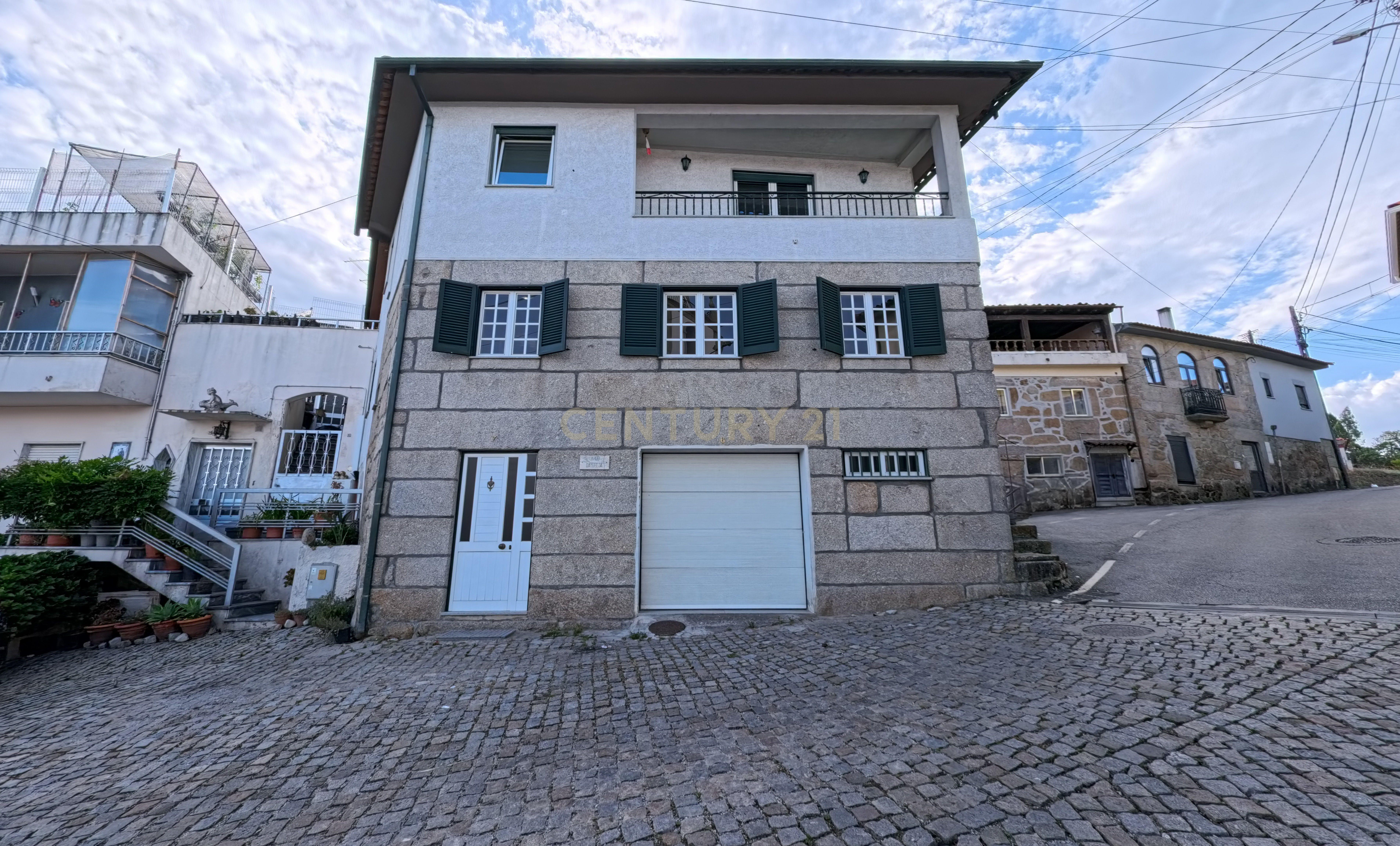 Moradia T3 à venda em Fragosela, €235.000