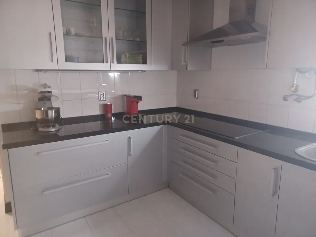 Apartamento T3 em Cascais com Vista Mar - Image 10