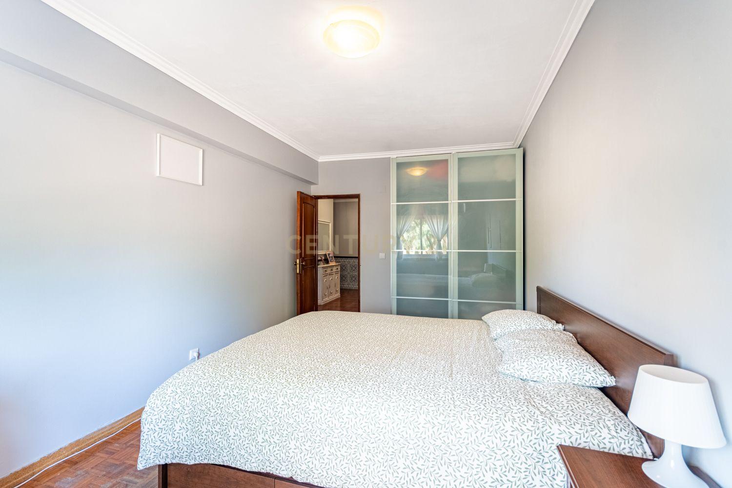 Fotografia 6 de Apartamento T2 com elevador e varandas, em Algueirão-Mem Martins, Sintra