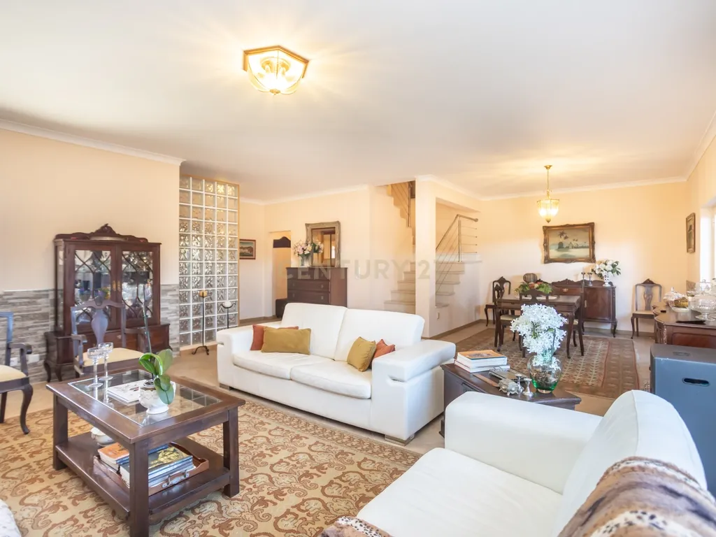 Moradia T4 em Setúbal | Conforto, Espaço e Privacidade - Image 15