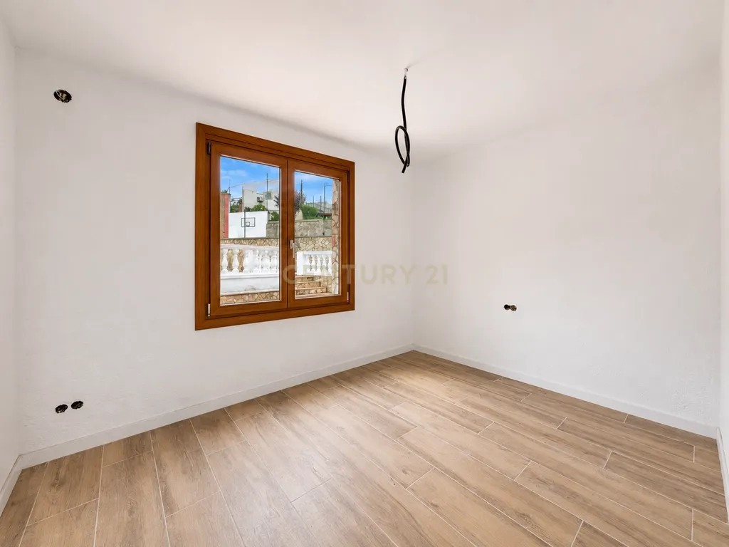 Casa ou vivenda independente na Calle Camamilla, Aiguaviva Parc, Vidreres, Girona, Costa Brava. - Image 12