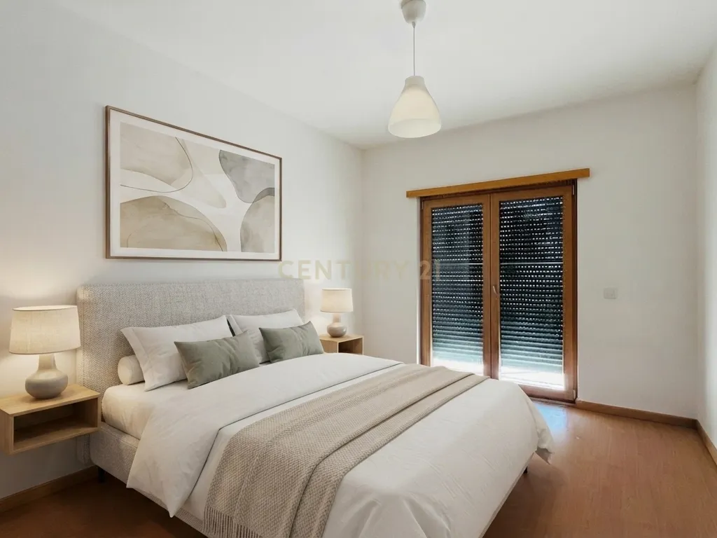 Magnífico Apartamento T4 com Duas Varandas e Arrecadação na Cascalheira, Pinhal Novo - Image 7