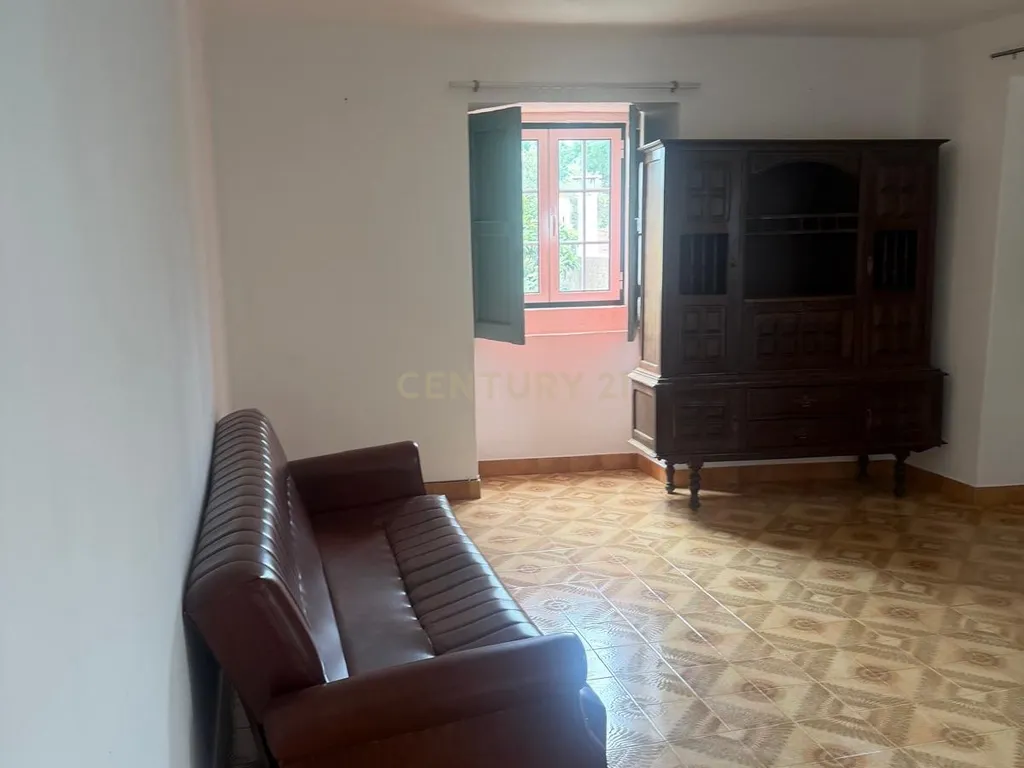 Excelente Oportunidade! Espaçosa Moradia T3 com Terraço em Mata, Castelo Branco - Image 20