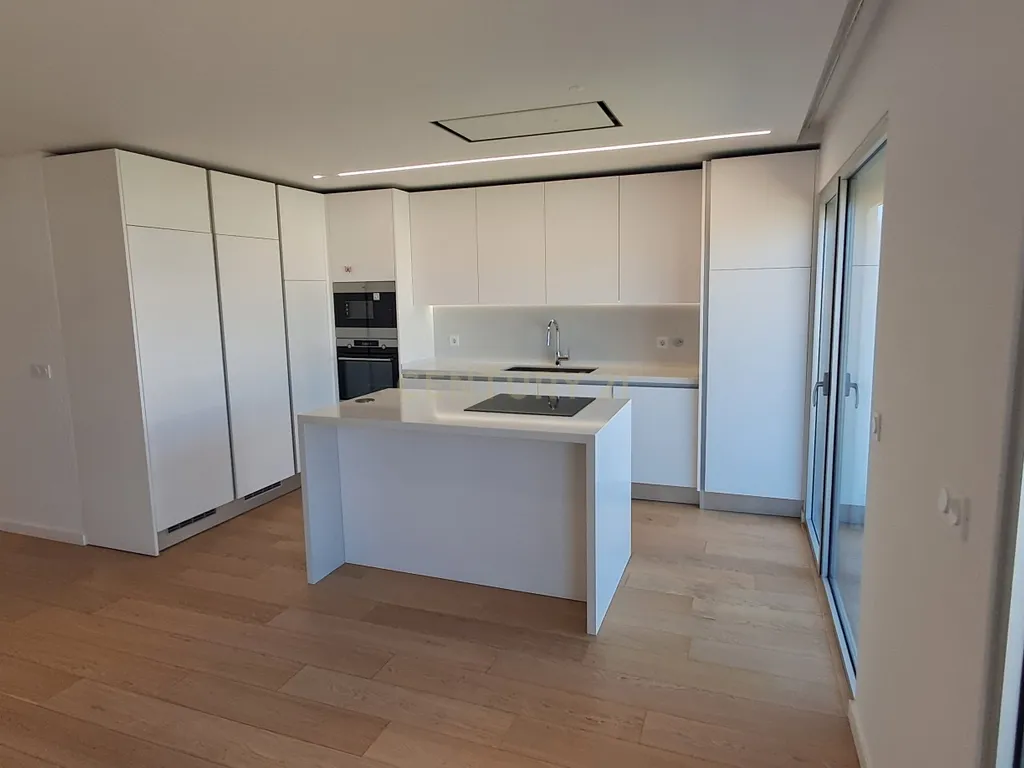 Luxuoso Apartamento T2 em Carcavelos Cascais - Image 5