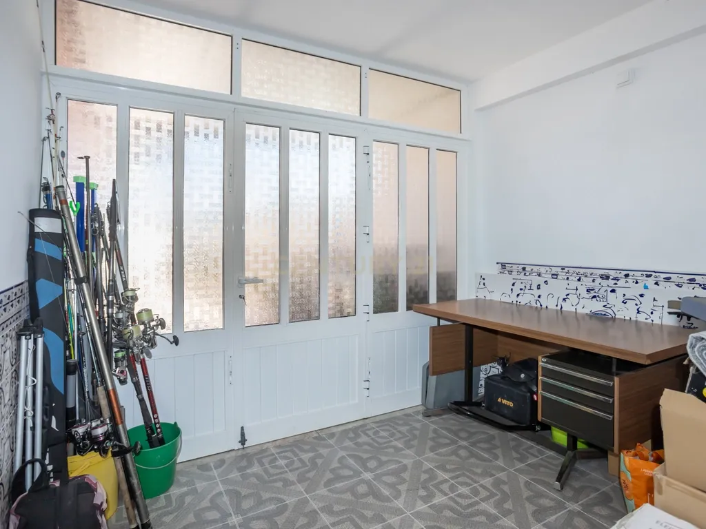 Moradia T4 com garagem e espaço exterior em Fernão Ferro (Em Avos) - Image 38