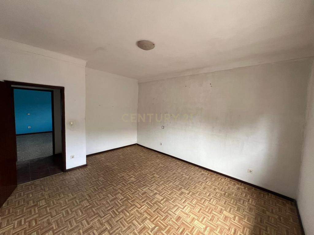 🏡 Moradia Isolada de 4 Frentes – Vila Verde da Raia, Chaves - Image 5