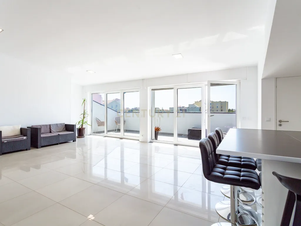 Penthouse T3 com vista mar e serra - Cascais - Image 3