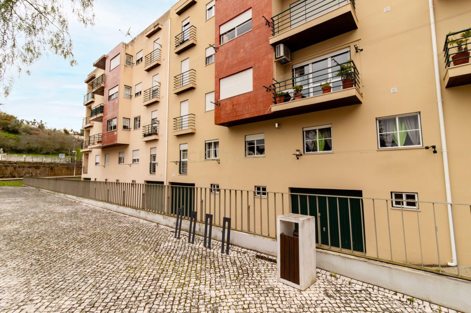 Apartamento T3 Totalmente Remodelado no Centro de Alcobaça - Image 22