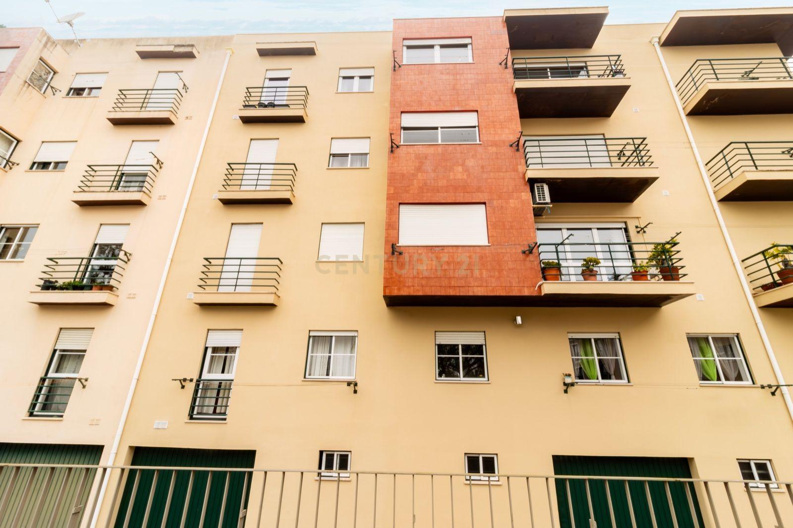 Apartamento T3 Totalmente Remodelado no Centro de Alcobaça - Image 19