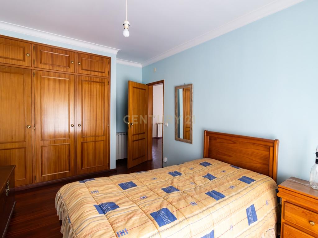 Moradia T4 Casalinho – A 10 Minutos de Alcobaça e Nazaré - Image 9