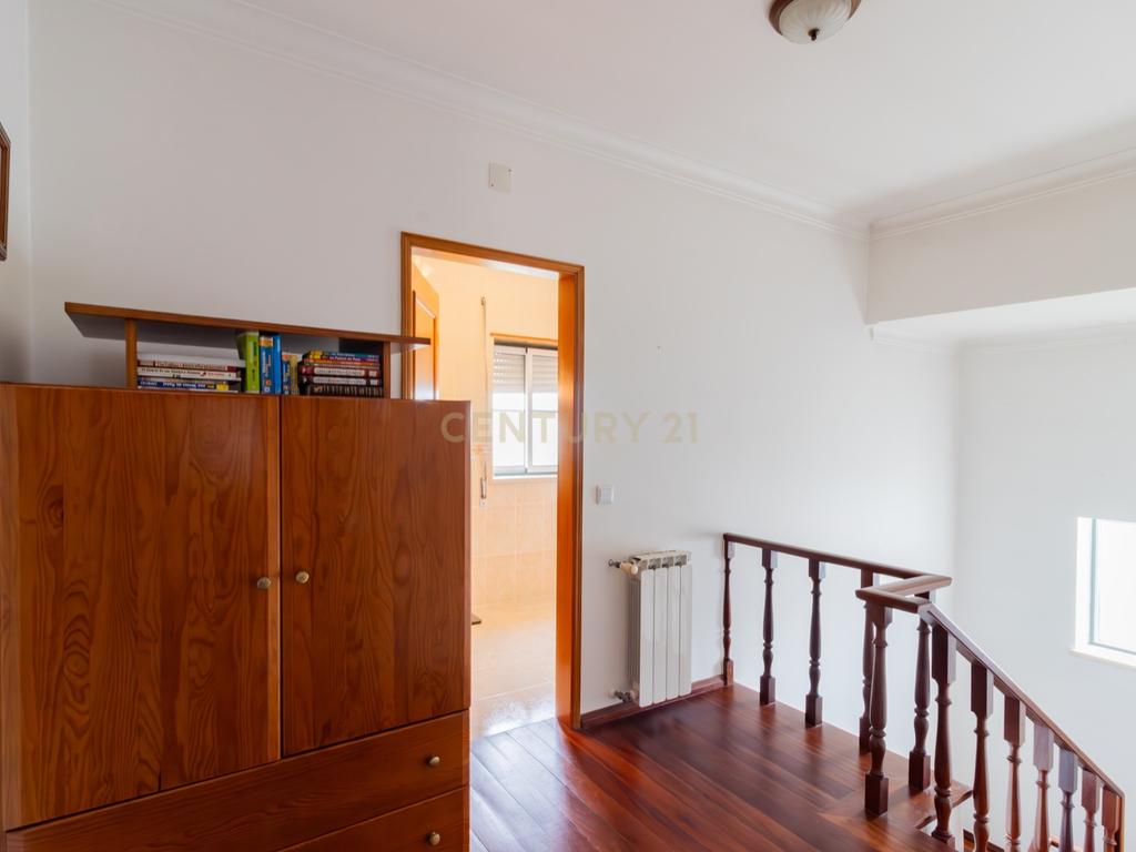 Moradia T4 Casalinho – A 10 Minutos de Alcobaça e Nazaré - Image 19