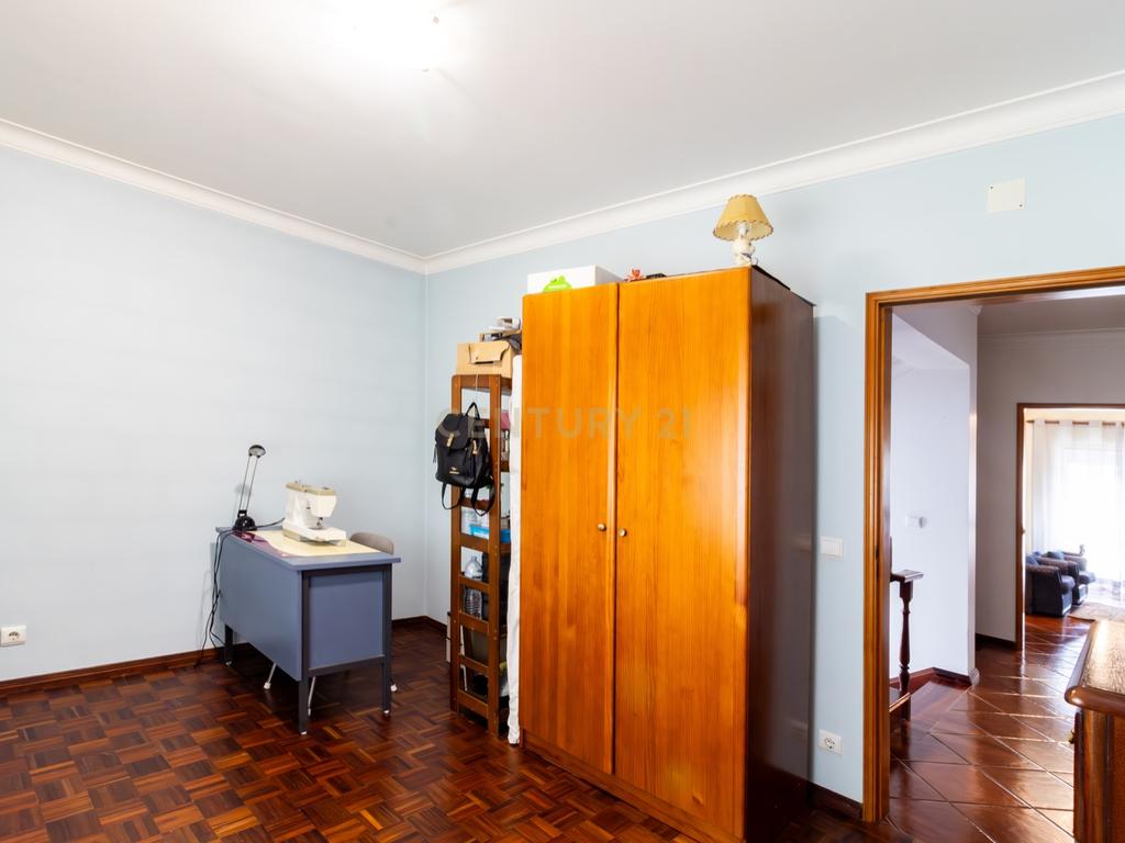 Moradia T4 Casalinho – A 10 Minutos de Alcobaça e Nazaré - Image 11