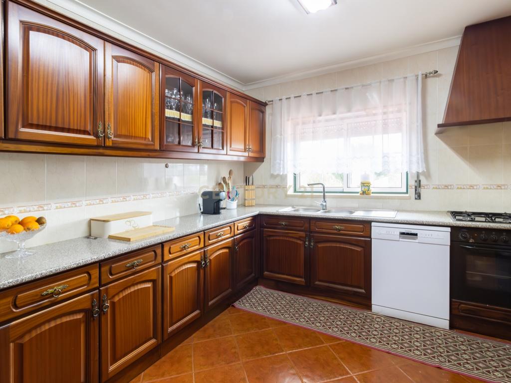 Moradia T4 Casalinho – A 10 Minutos de Alcobaça e Nazaré - Image 23