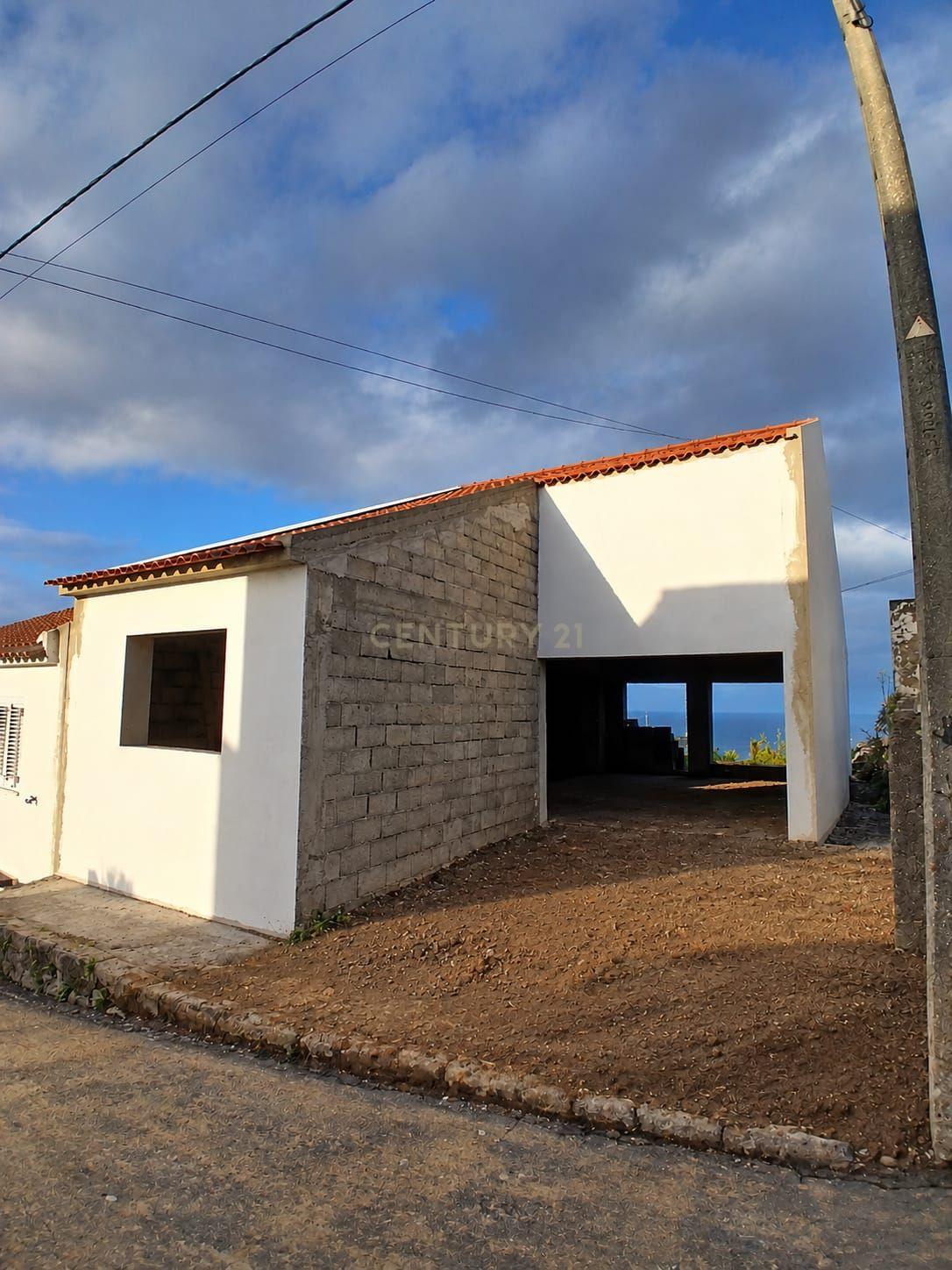 Moradia T2 em Santana, €190.000