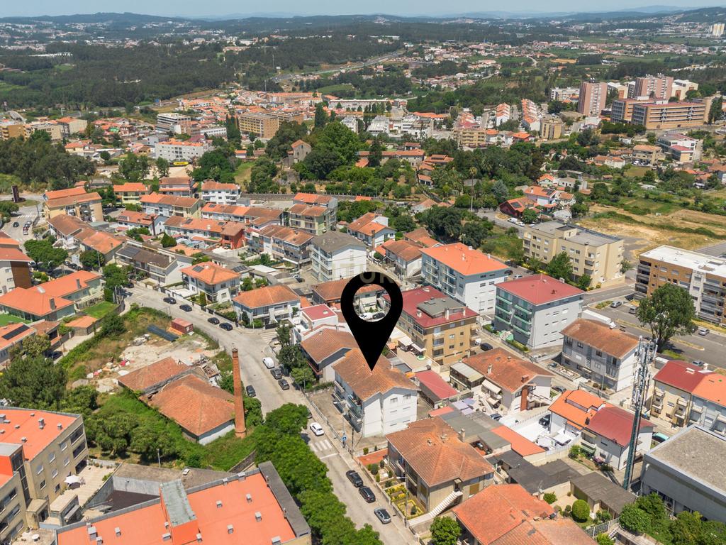 Prédio para Venda em Águas Santas, ideal para investimento – Maia - Image 1