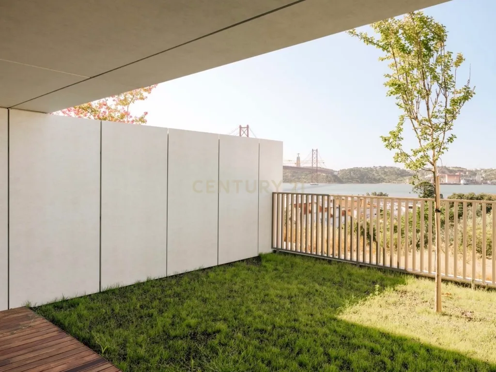 Moradia de Luxo com Vista para o Tejo - Alto Santo Amaro - Image 5