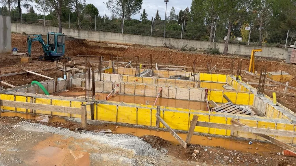Moradia T4 isolada fase inicial de Construção - Image 11