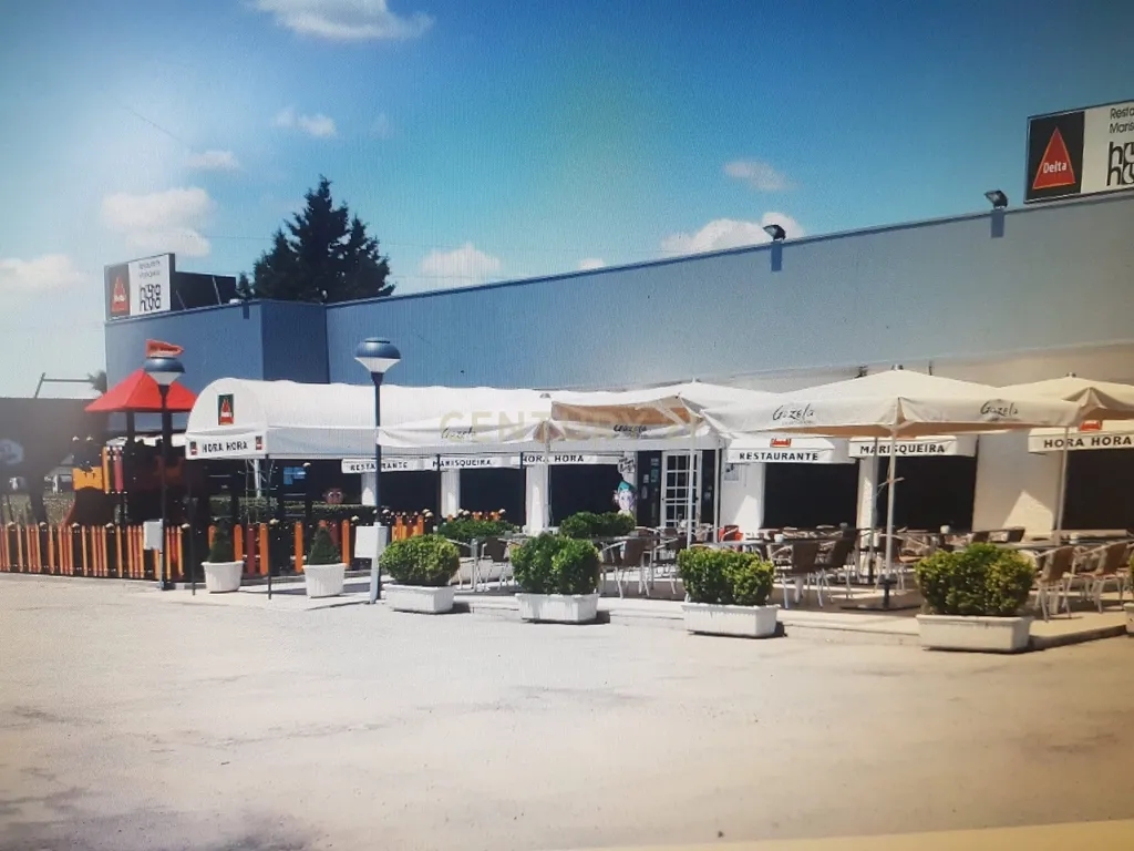 Restaurante com terreno em Elvas - Image 1