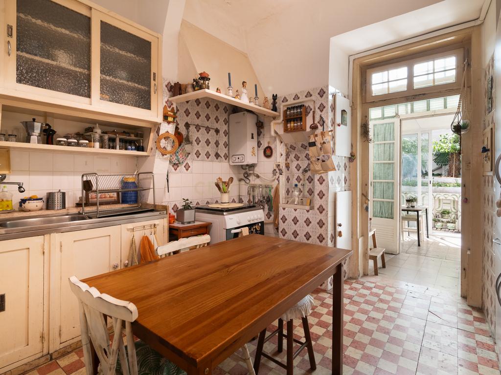 Apartamento T4+2 com logradouro de 187,75 m² na Estrela - Image 21