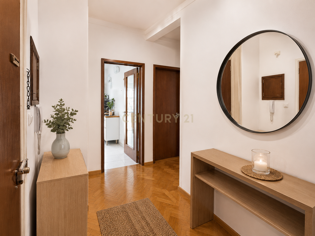 Apartamento T3 Central Almada Remodelado - Image 1