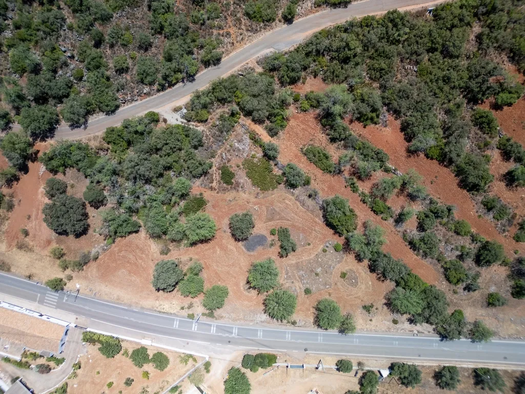 Encantadora Moradia com 7 Divisões em Parragil Loulé com Vista Campestre - Image 35
