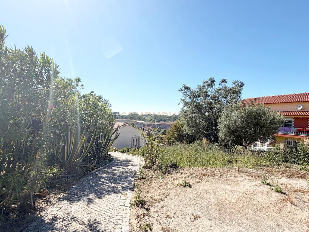 Moradia T2 em Carvalhal, Bombarral - Oportunidade Única - Image 11