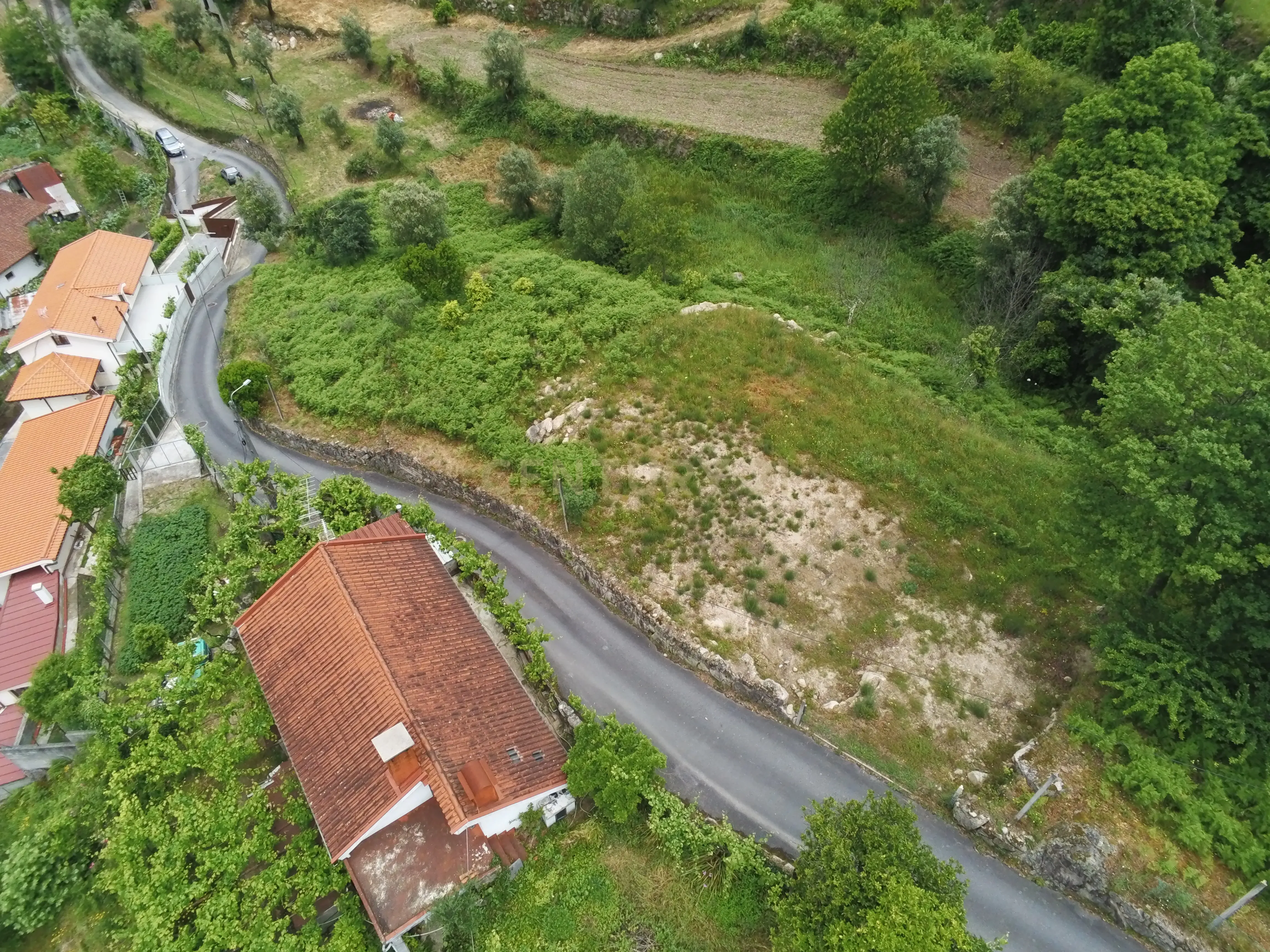 Fotografia 12 de Terreno Exclusivo no Centro da Vila do Gerês – 3.683 m² com Projeto Aprovado Moradia Térrea